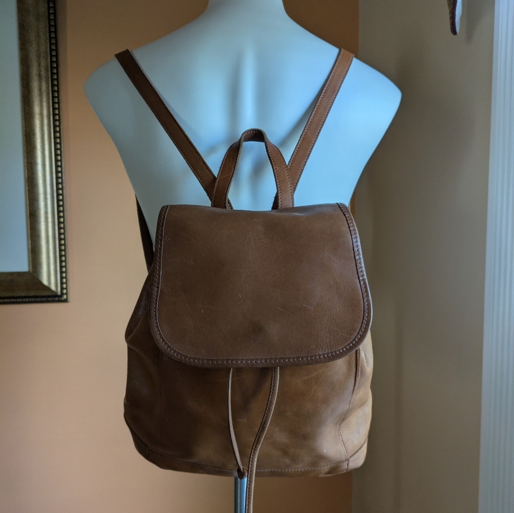 Vintage L.LBean Women's cognac Leather Backpack /Purse